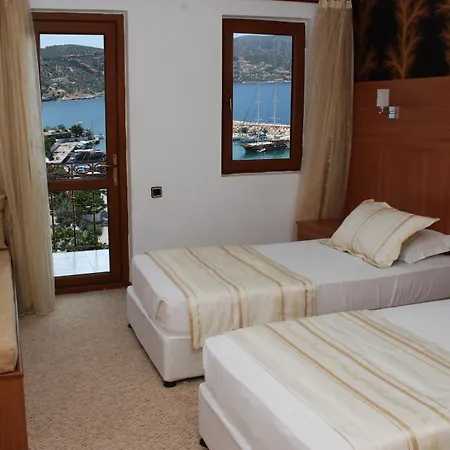 Pirat 3* Kalkan