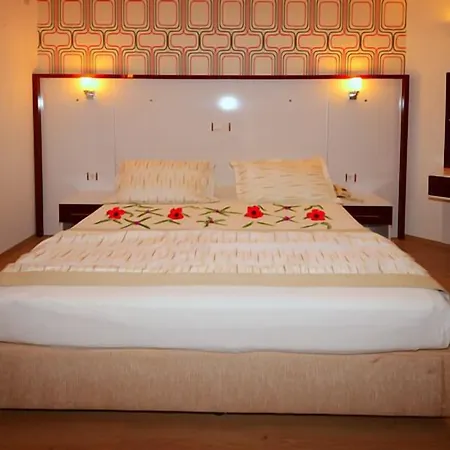 Hotel Pirat 3*